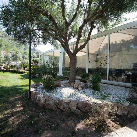 Belvilla By Oyo Casa Garden Bilo