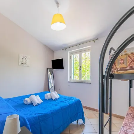 In Tropea With Mountain Views Appartement Gasponi